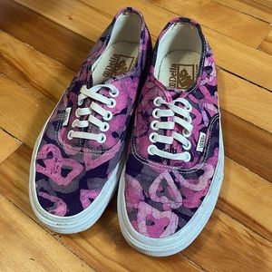 Della LA Batik Hearts VANS - ✨Like New✨ Sneakers
